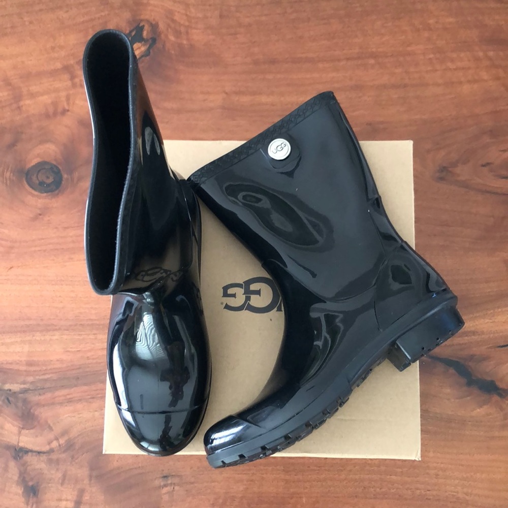 Ugg Sienna size 8 black rainboot